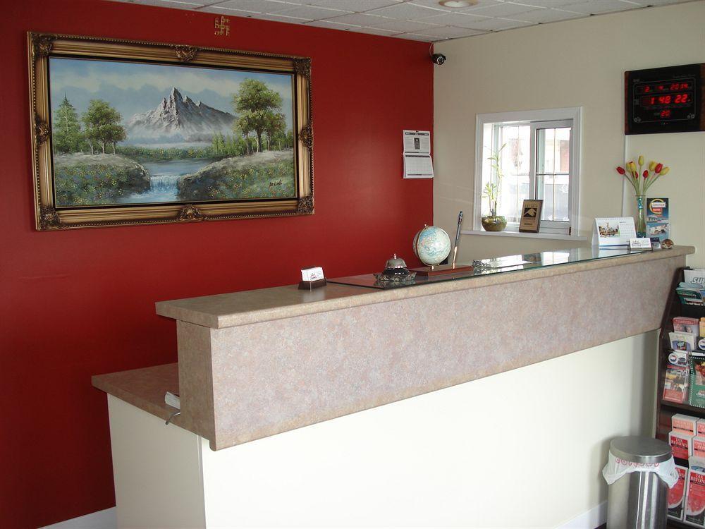 Lincoln Motel Sturgeon Falls Екстер'єр фото
