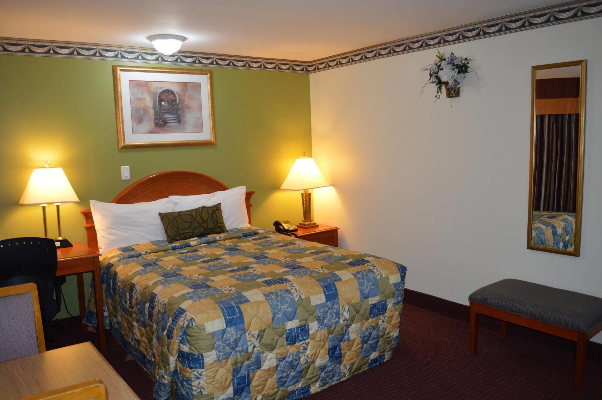 Lincoln Motel Sturgeon Falls Екстер'єр фото