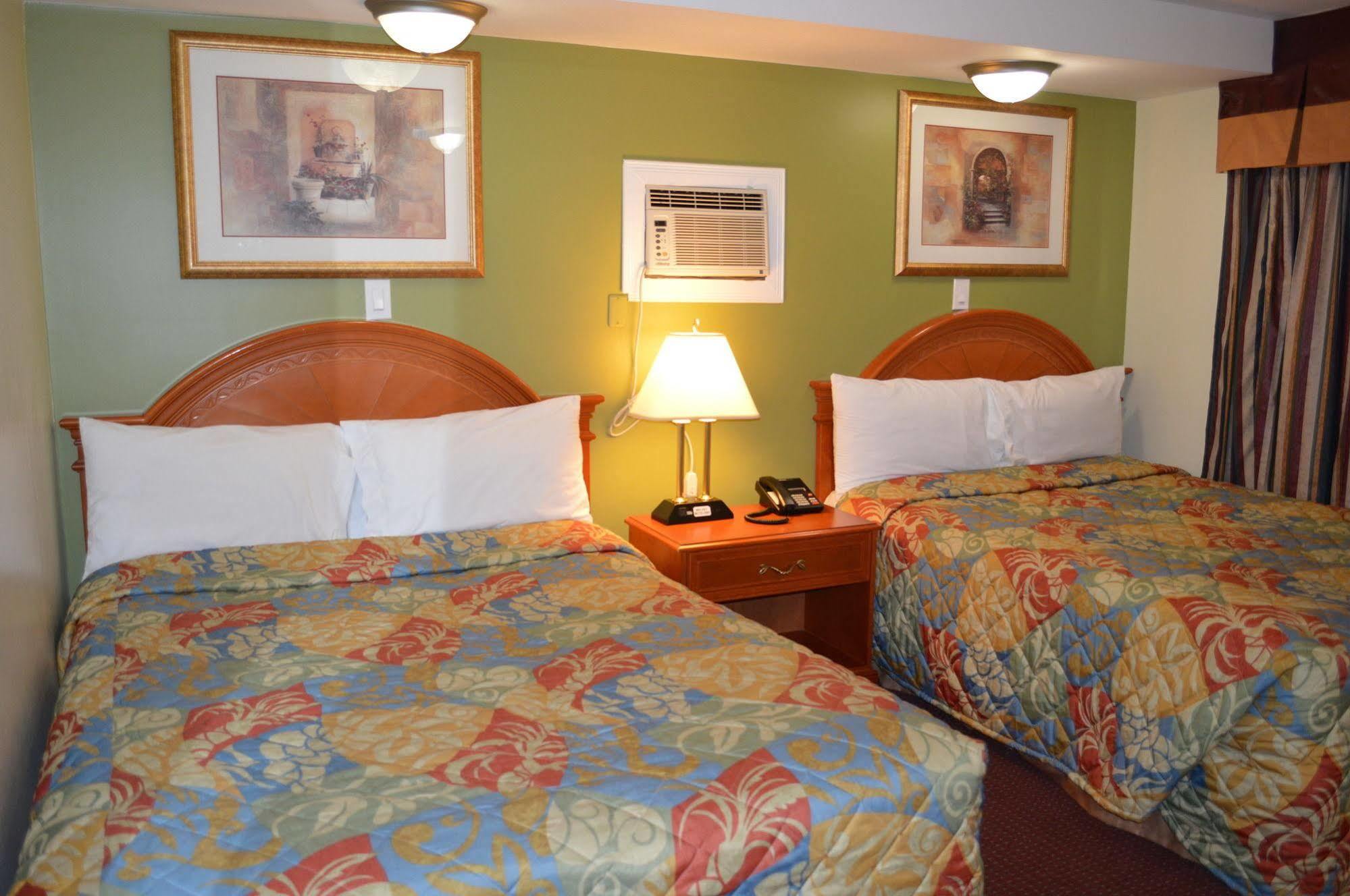 Lincoln Motel Sturgeon Falls Екстер'єр фото