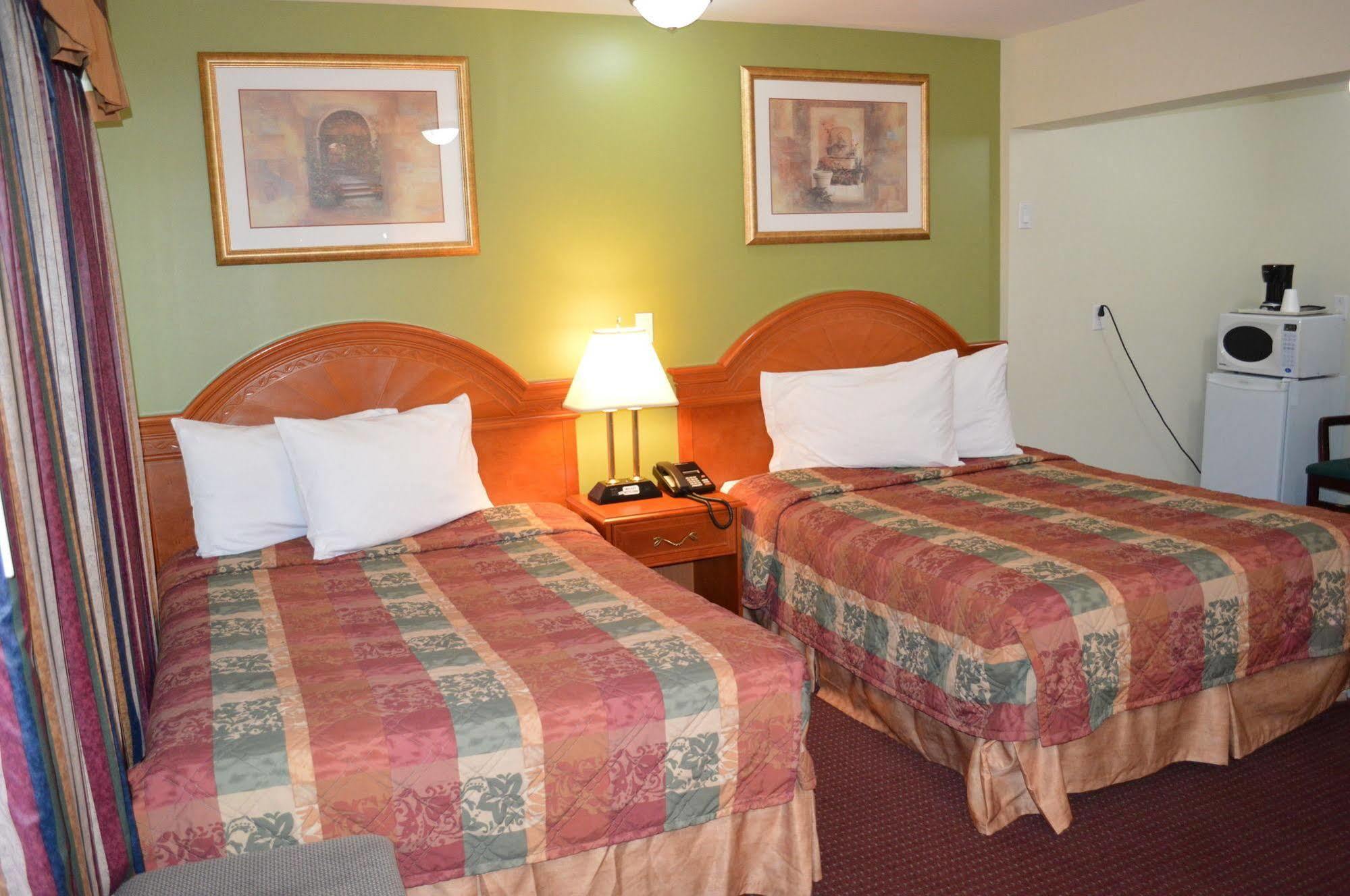 Lincoln Motel Sturgeon Falls Екстер'єр фото
