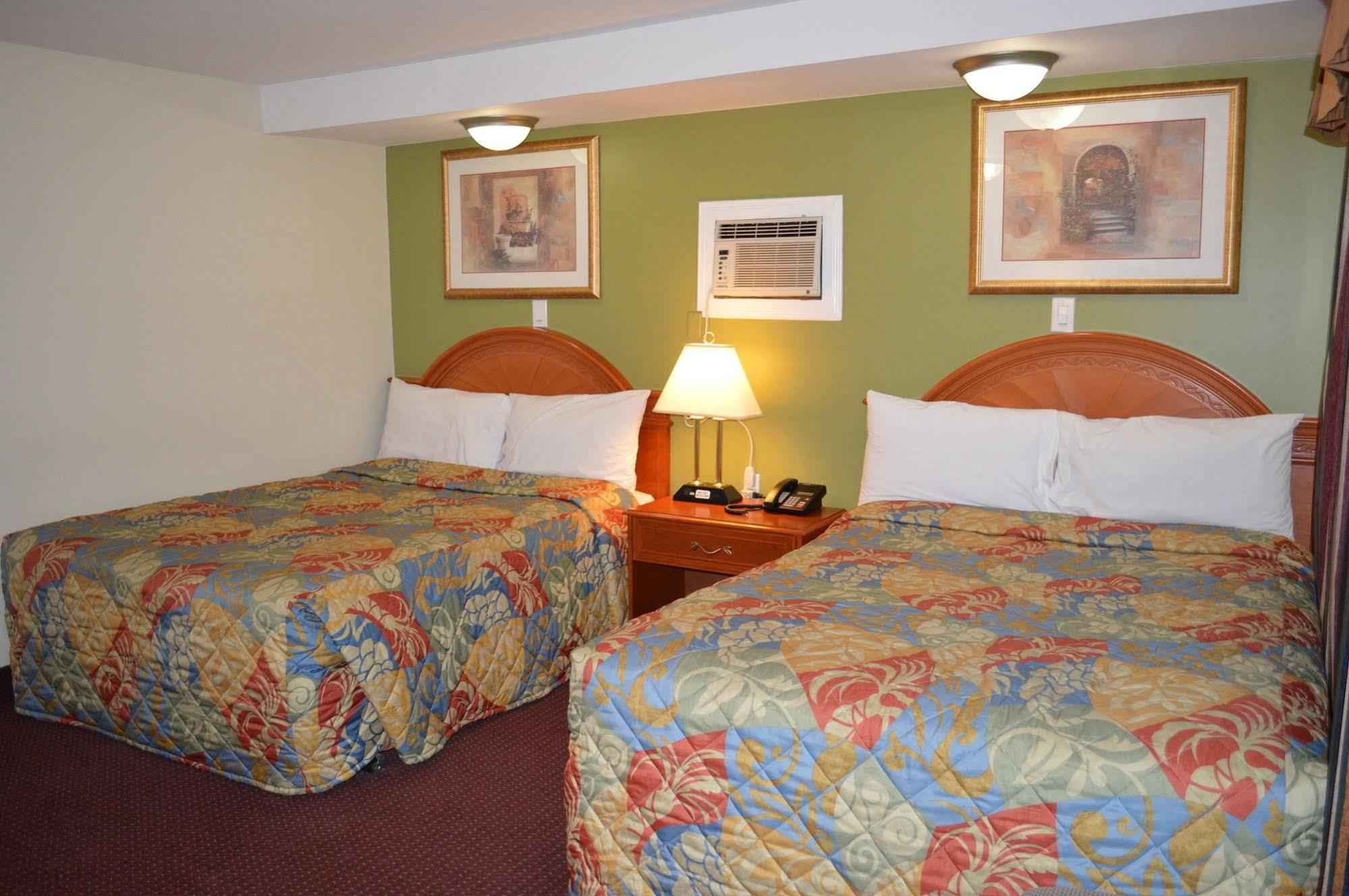 Lincoln Motel Sturgeon Falls Екстер'єр фото